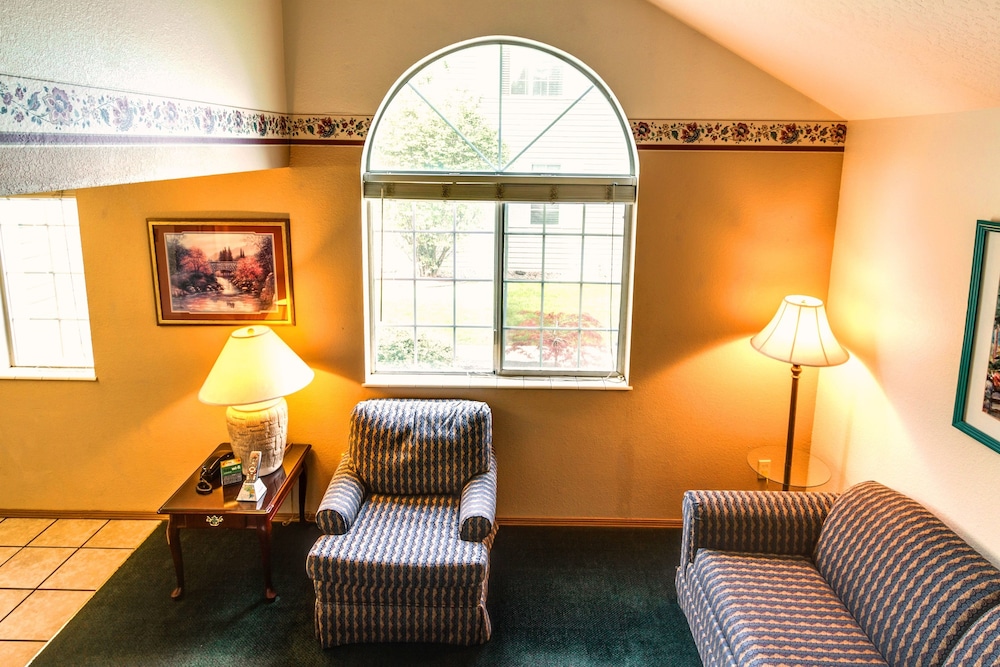 Turning Leaf Townhome Suites Spokane - photo 11