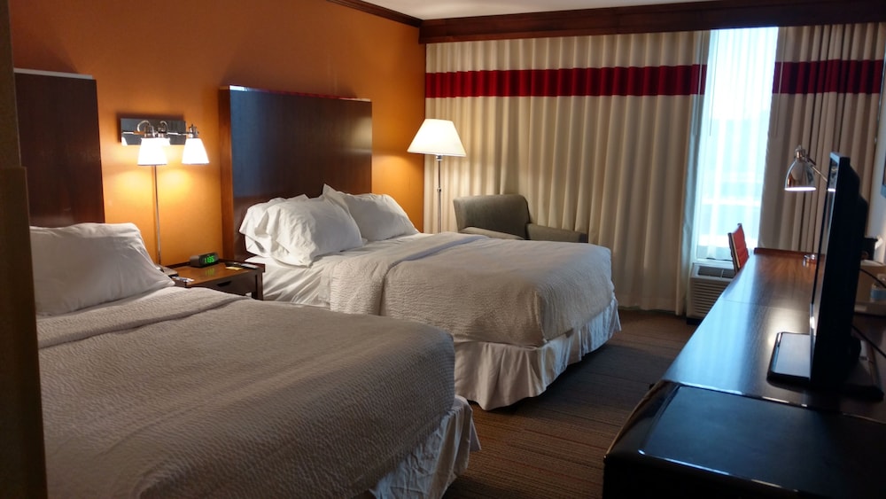 Four Points by Sheraton Kansas City Airport - photo 19
