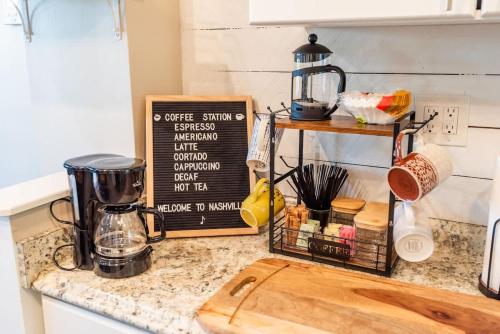 7 Min drive to Broadway Walkable Neighborhood in Nashville, United States