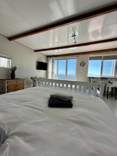 Blue Bay Studio Bayview