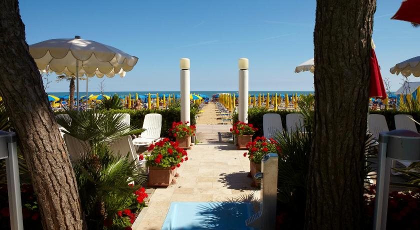 Termini Beach and Suites — 4-Star Luxury Hotel in Lido Di Jesolo, Italy