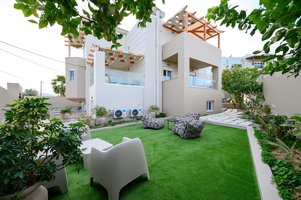 Foothills Tangerine Villa — 4-Star Luxury Hotel in Rethymno, Greece