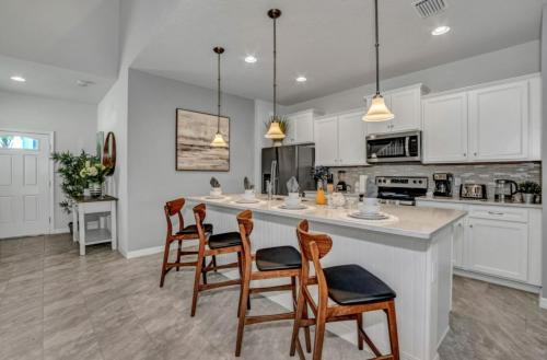 Jimmy Cricket New Themed House — 4-Star Luxury Hotel in Kissimmee, United States