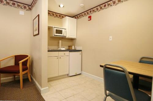 Studio East Motel - photo 13