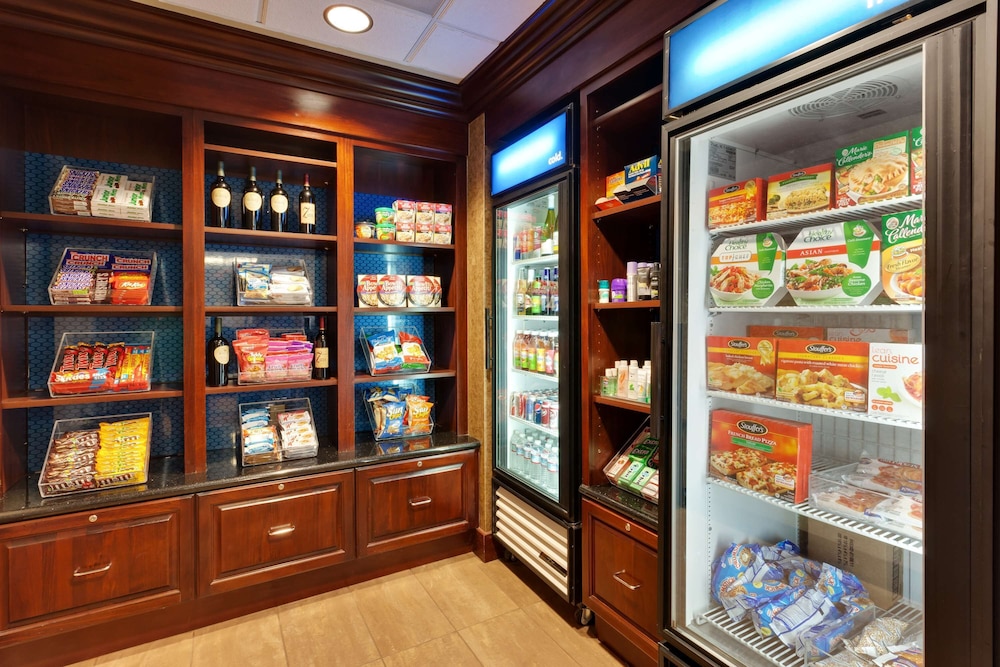 Hampton Inn & Suites Sacramento Airport Natomas - photo 20