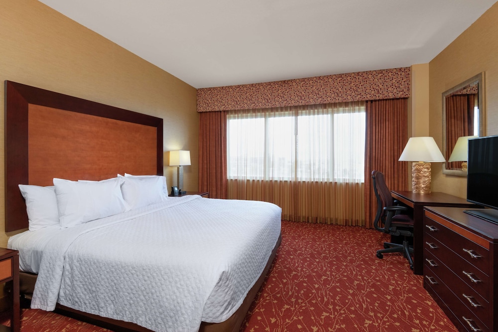 Embassy Suites by Hilton Loveland Conference Center - photo 13