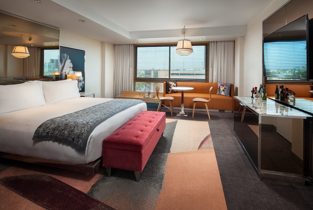SLS Hotel a Luxury Collection Hotel Beverly Hills - photo 8