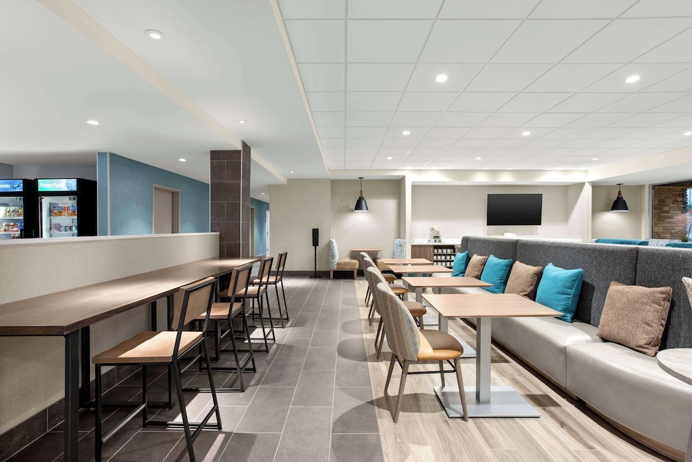 Home2 Suites by Hilton Owatonna - photo 3