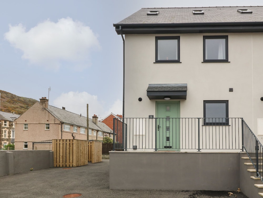 1 Crud Y Mor in Barmouth, United Kingdom