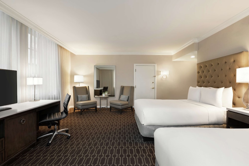 Hilton New Orleans St. Charles Avenue - photo 14