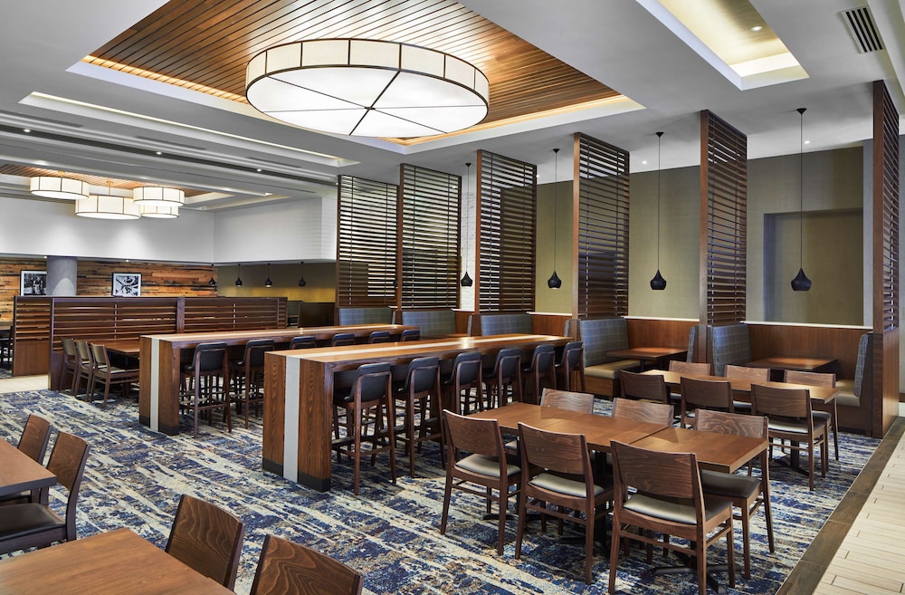 Embassy Suites by Hilton Nashville Downtown - photo 65