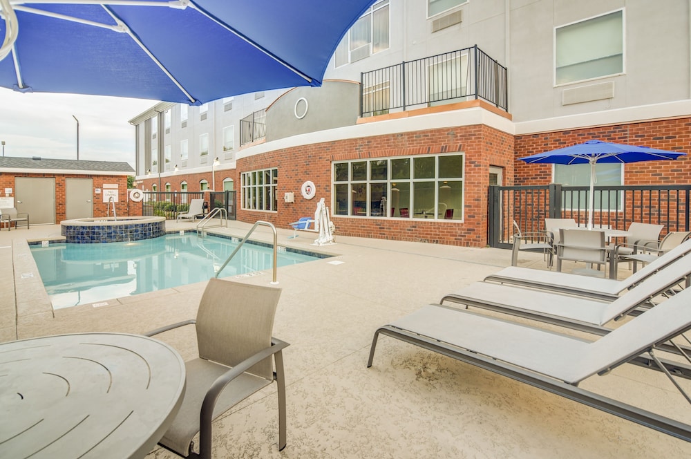 Holiday Inn Express & Suites Foley by IHG - photo 78