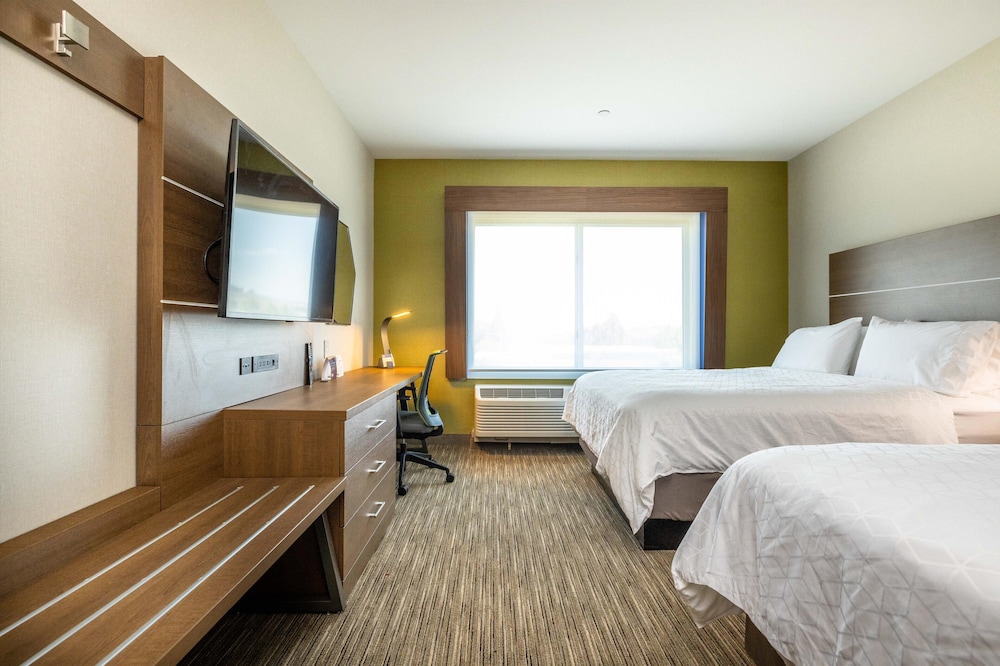 Holiday Inn Express & Suites San Jose Silicon Valley - photo 28