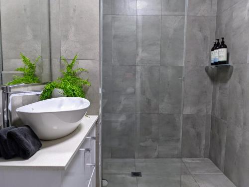 The Botanical 304 — 4-Star Luxury Hotel in Albury, Australia
