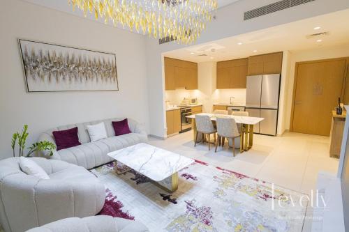 Spacious Modern 2br with Partial Burj Khalifa View - last minute hotel in Dubai