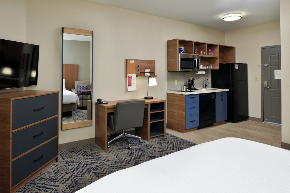 Candlewood Suites Northeast Kansas City by IHG - photo 27