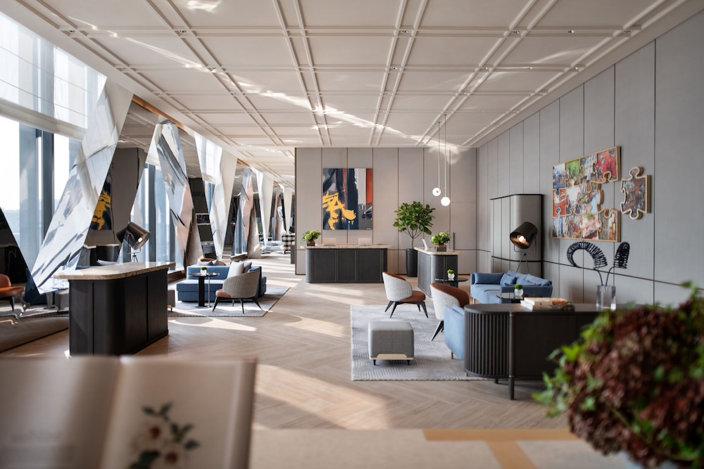 New World Guangzhou Hotel — 4-Star Luxury Hotel in Guangzhou, People's Republic of China