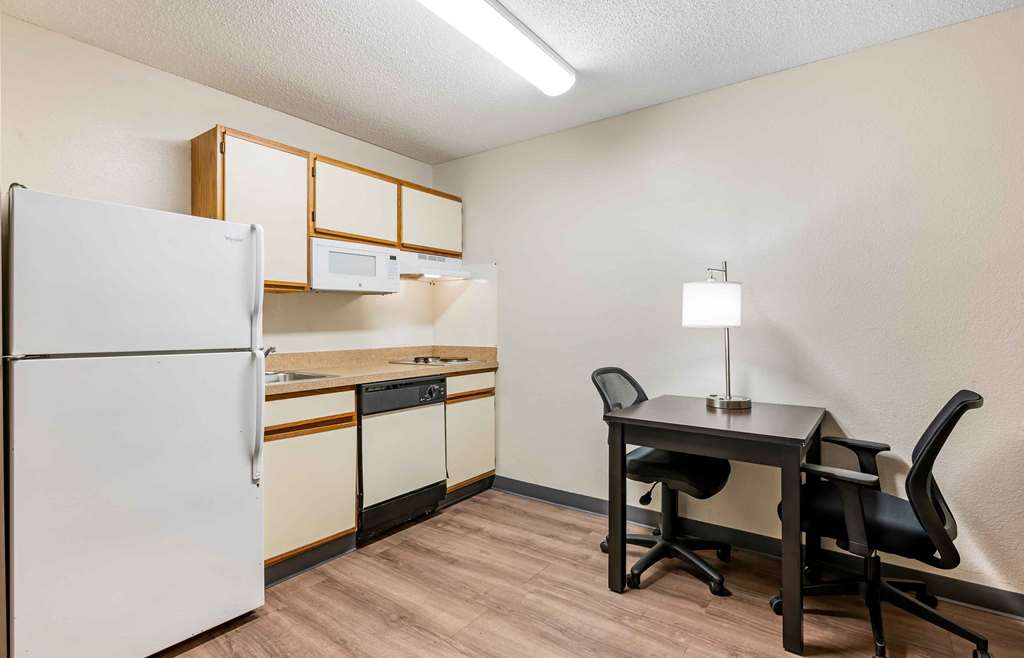 Extended Stay America Suites Cincinnati Blue Ash Reed Hartma - photo 47