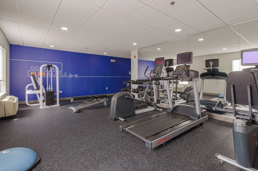 Holiday Inn Express Hartford Newington by IHG - photo 39