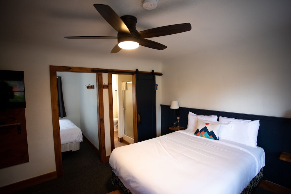 Left Coast Lodge - photo 13