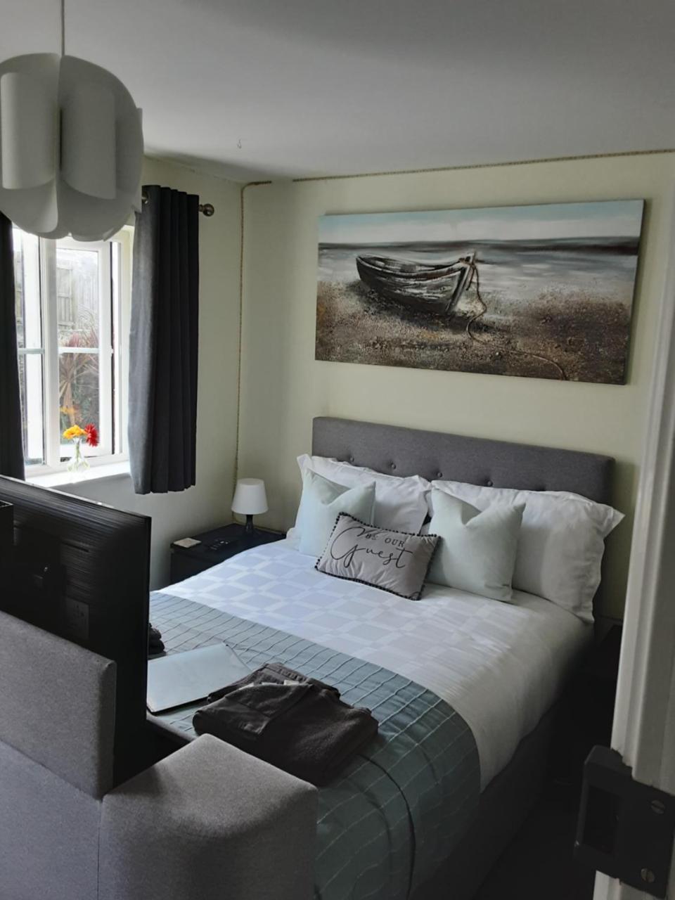 Freda’s Treasure Freddie’s Room in Par, United Kingdom