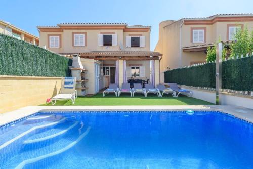 Estrella de mar verde in Port D'alcudia, Spain