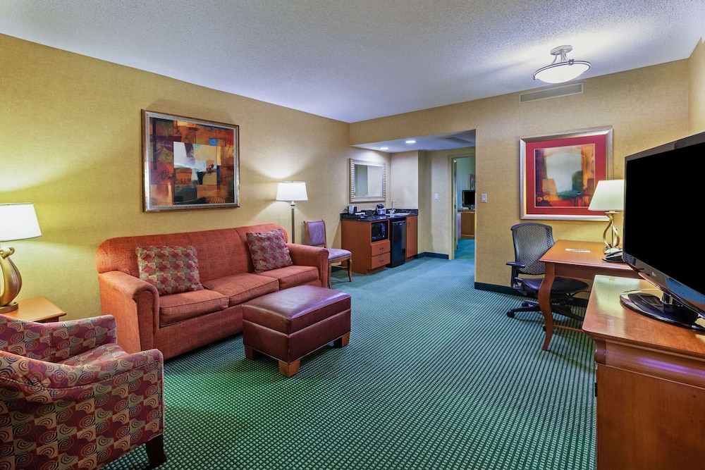 Embassy Suites by Hilton Greensboro Airport - photo 10
