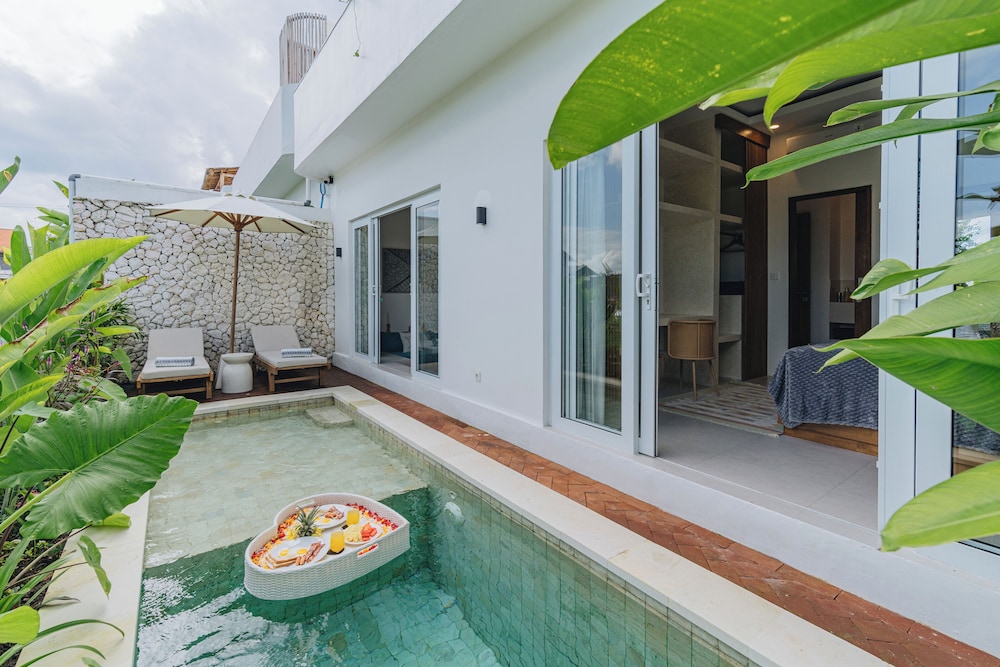Villa Segara Angin — 4-Star Luxury Hotel in Canggu, Indonesia