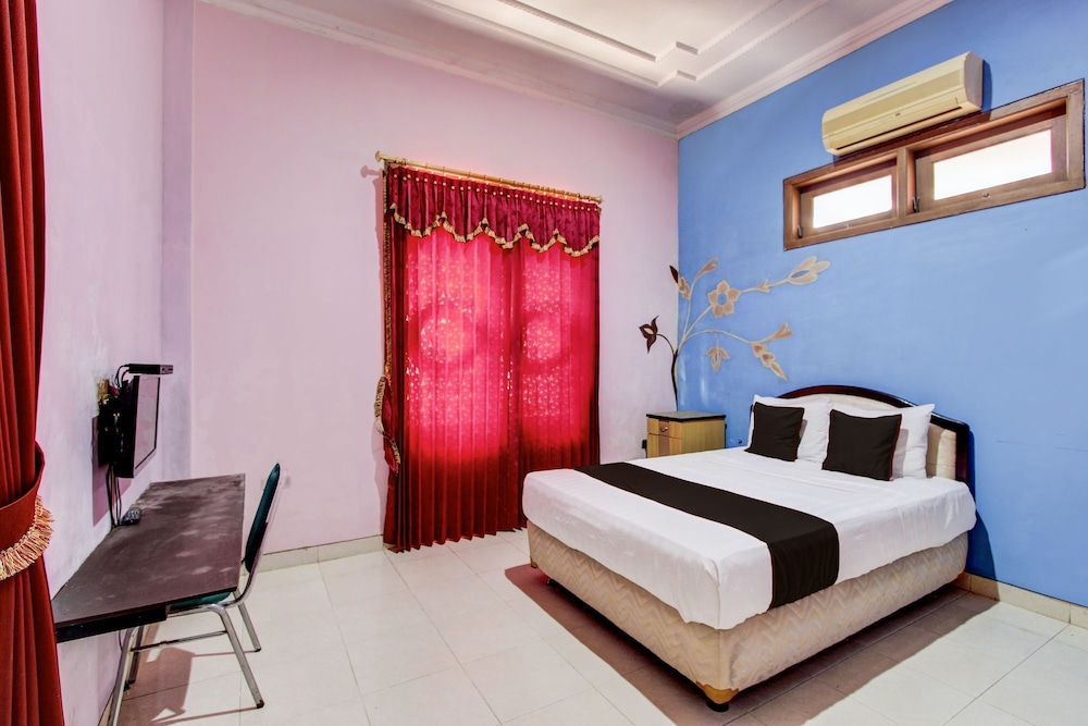 Hotel O Solo near RS JIH Solo formerly Azifa Inn in Surakarta, Indonesia