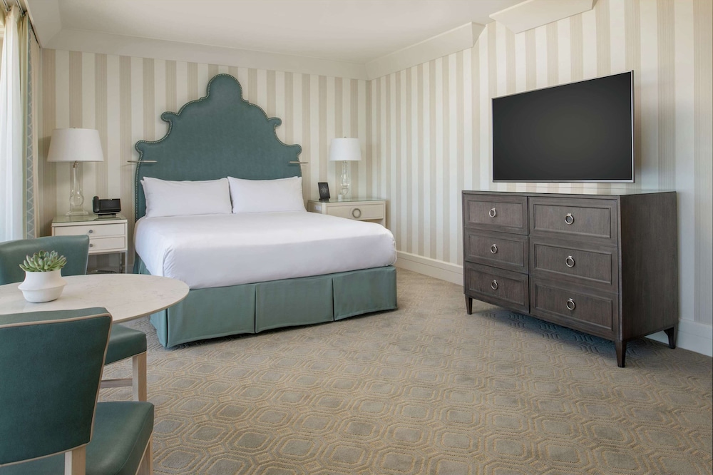 The Beverly Hilton - photo 19