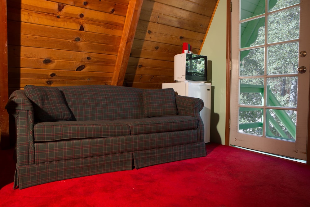Hicksville Pines Chalets & Motel - photo 21