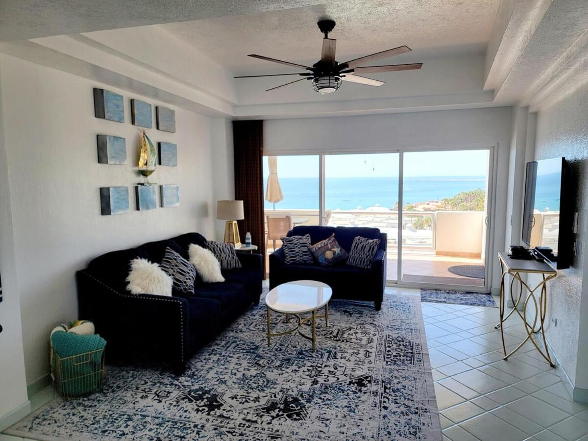 Beachfront Condo on Sandy Beach Las Palmas Resort 24hrs Security Free Parking Free Wi Fi — 4-Star Luxury Hotel in Puerto Penasco, Mexico
