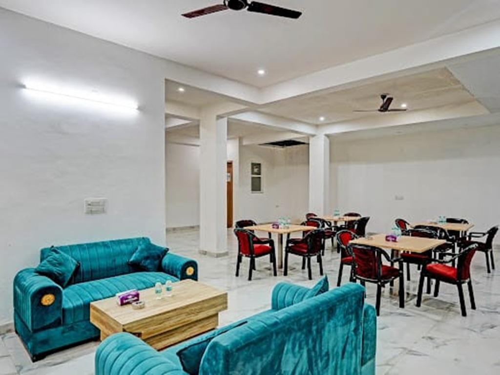 Akshay Hotel
