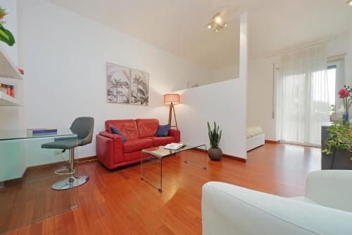 Modern Apartment near Metro Malatesta with Balcony & Wi Fi — 4-Star Luxury Hotel in Rome, Italy