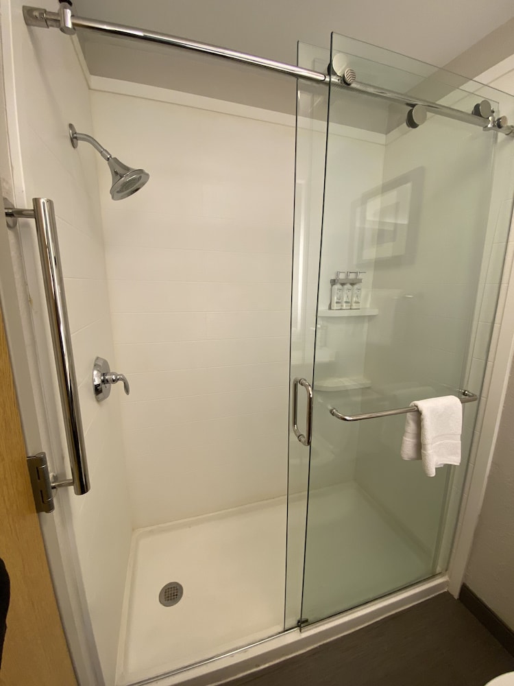 Holiday Inn Express Metropolis - photo 36
