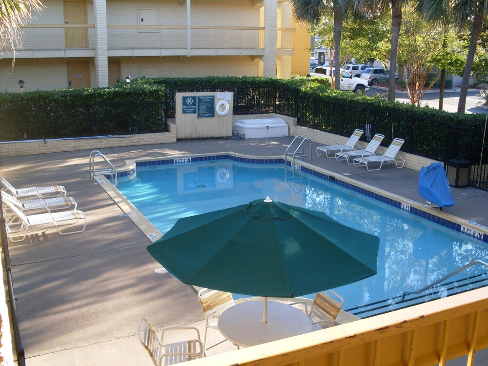 Casa Bella Inn & Suites - photo 33