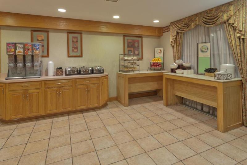 Country Inn & Suites by Radisson Holland MI - photo 7
