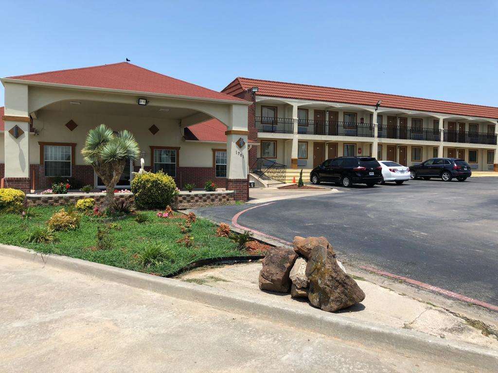 Days Inn by Wyndham Gainesville - photo 5
