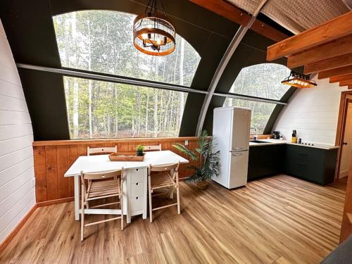 Sunken Escapes Glamping Unit 4 - last minute hotel in Unknown City