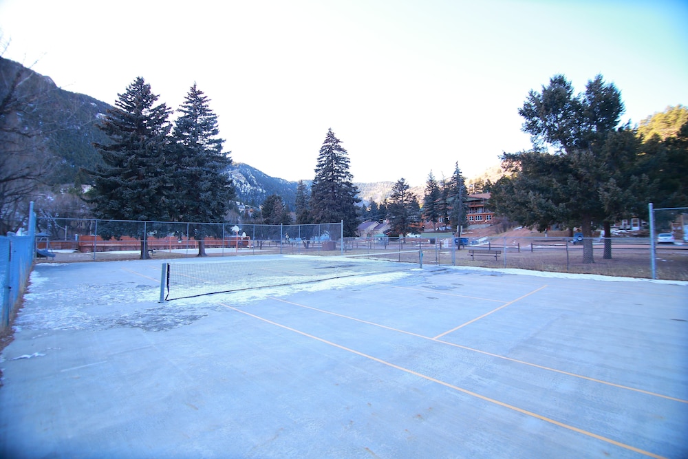 The Green Mountain Falls Lodge - photo 46