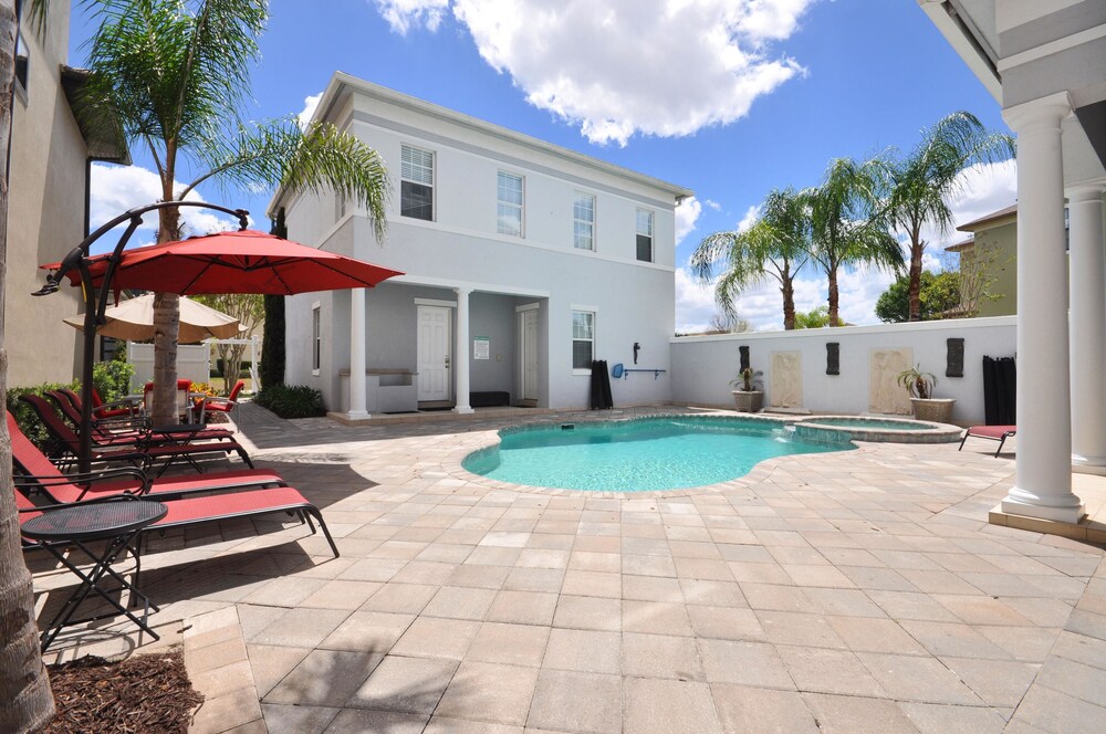 Villa Over Million Breathtaking Views 7 Bedroom Reunion — 4-Star Luxury Hotel in Kissimmee, United States