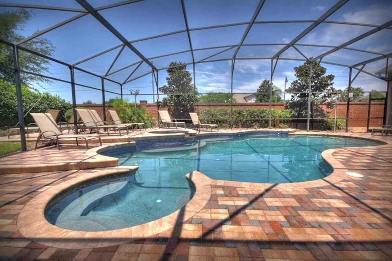 Phenomenal 7BR 4 Master Suites Southeast Pool Hot Tub Gas BBQ 2 Miles to Disney — 4-Star Luxury Hotel in Orlando, United States