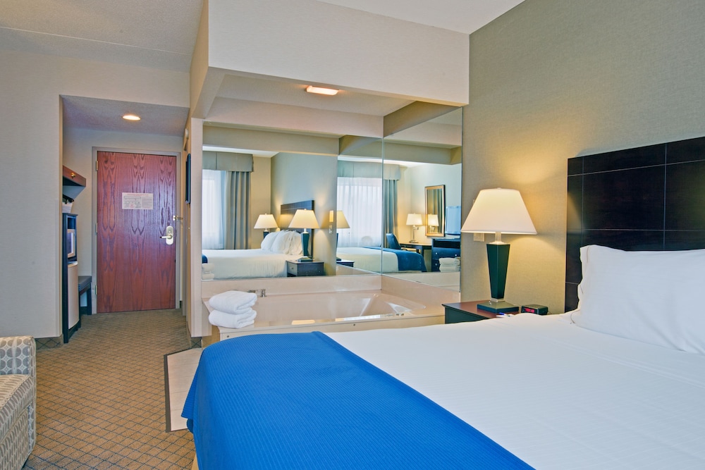 Holiday Inn Express Sault Ste. Marie an IHG Hotel - photo 3