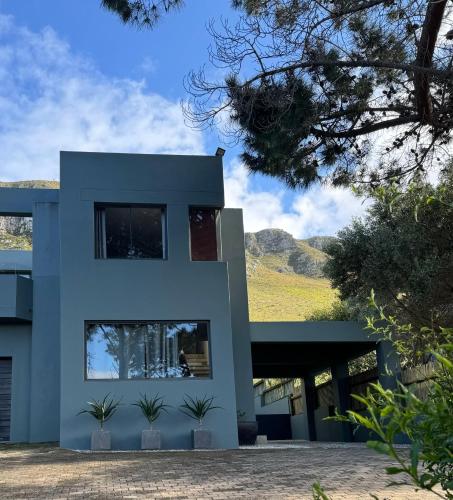 Villa Silver Vos — 4-Star Luxury Hotel in Hermanus, South Africa