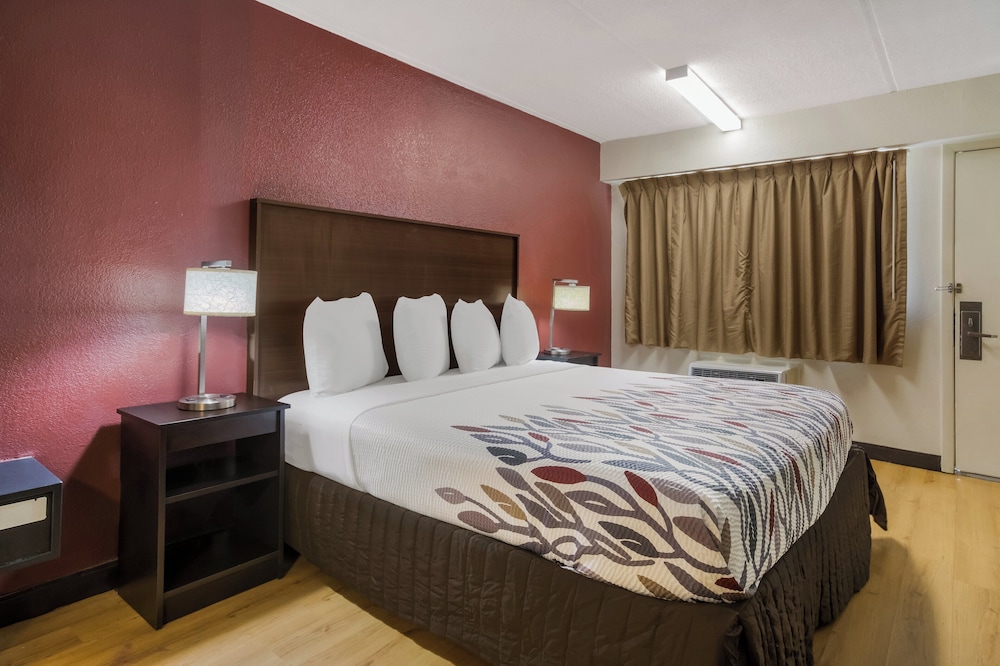 Red Roof Inn Atlanta South Morrow - photo 8