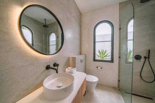 Sundar Villas Estate: Tropical 3BR Villa in Great Location — 4-Star Luxury Hotel in Kerobokan, Indonesia