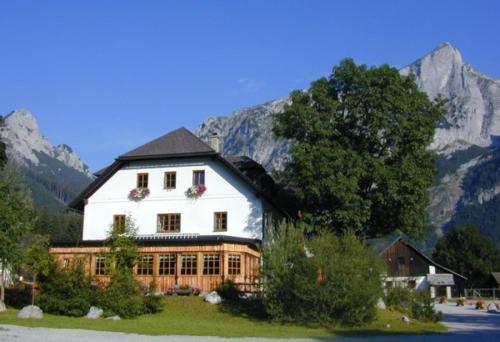 Der Bodenbauer - carbon neutral hotel in Thoerl