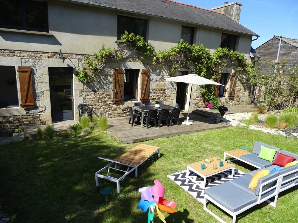 Gîte Ti Liv Haut en Couleurs — hotel in Saint-Quay-Perros