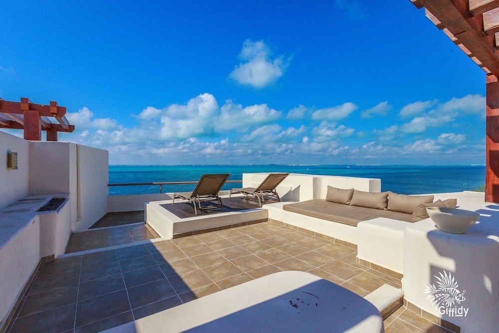 Puerta Al Mar Penthouse 504 in Isla Mujeres, Mexico