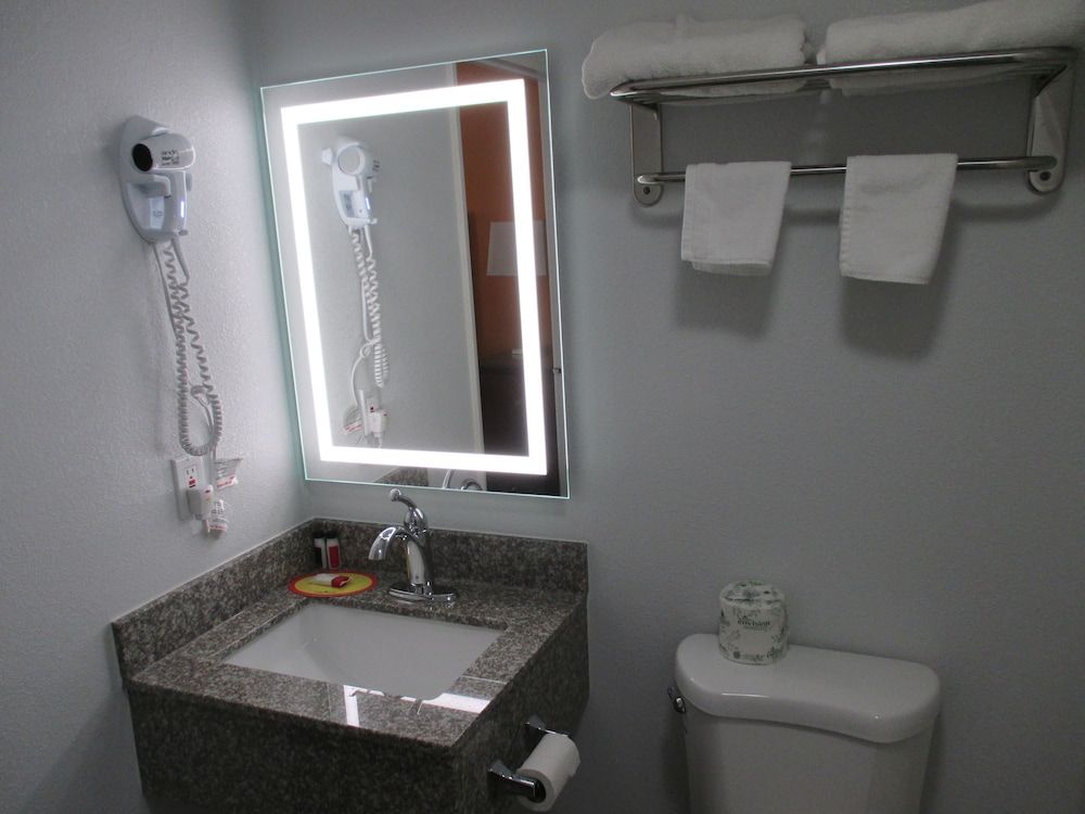 Plum Tree Inn - photo 15